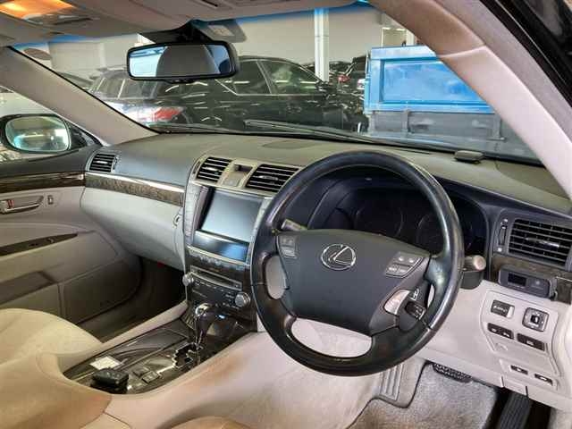 LEXUS LS460