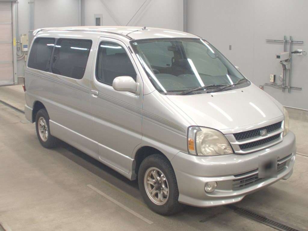 TOYOTA TOURING HIACE