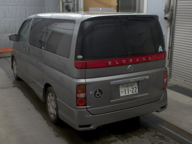 NISSAN ELGRAND