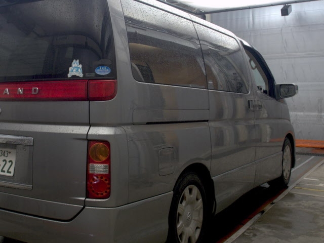 NISSAN ELGRAND