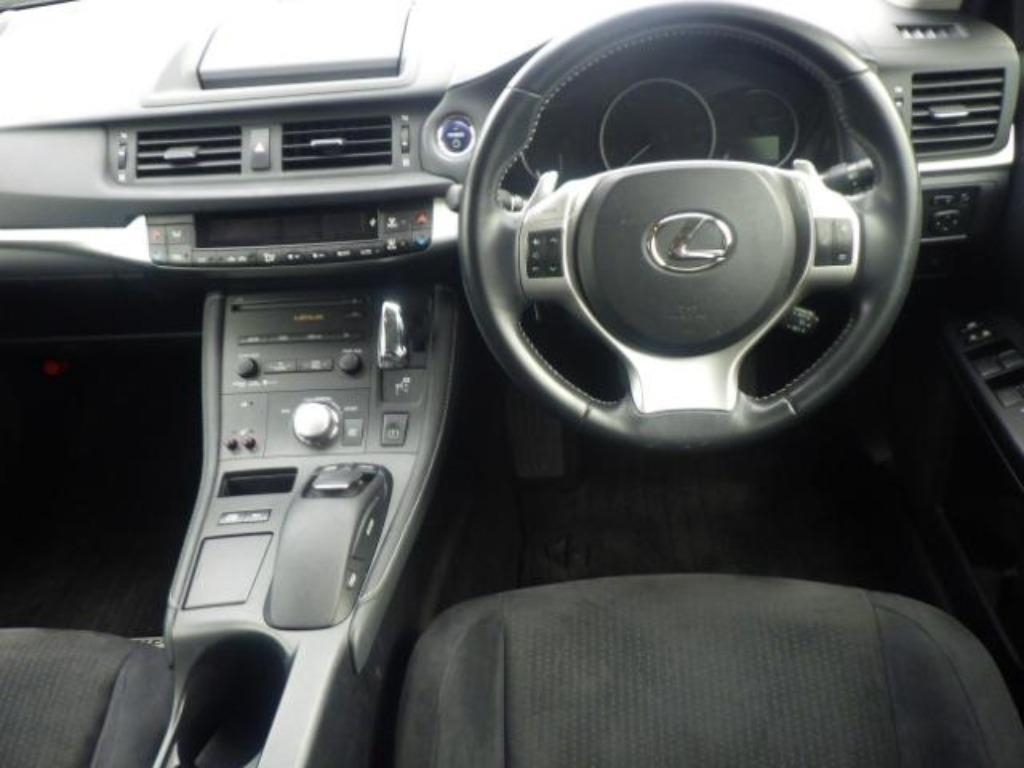 LEXUS CT200H