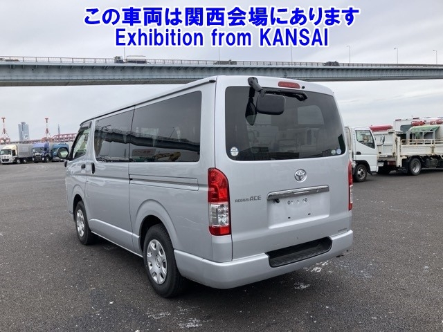 TOYOTA REGIUS ACE