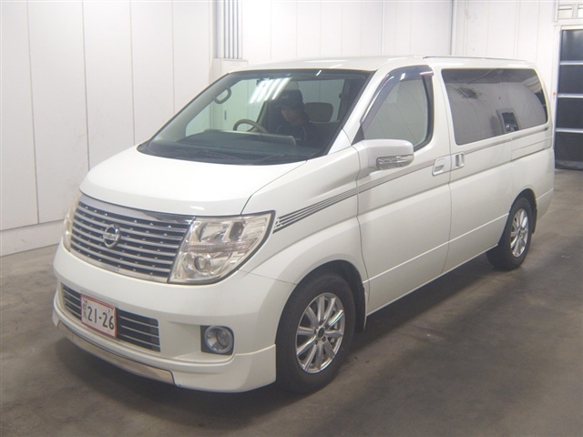 NISSAN ELGRAND