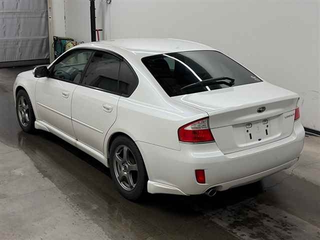 SUBARU LEGACY B4