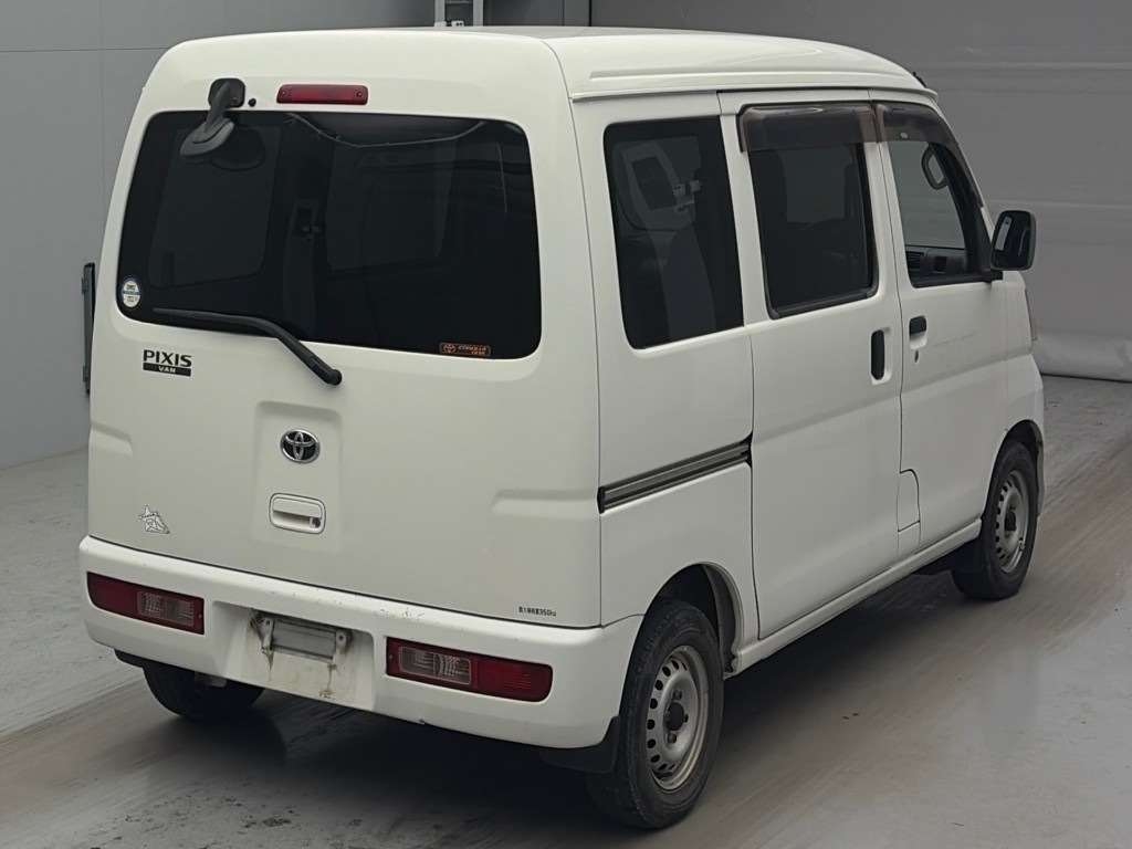 TOYOTA PIXIS VAN