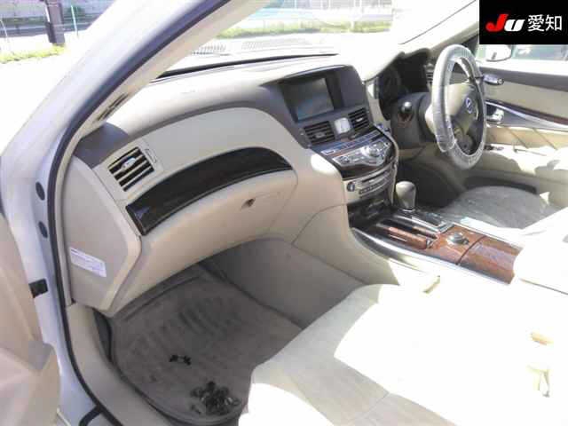 NISSAN FUGA