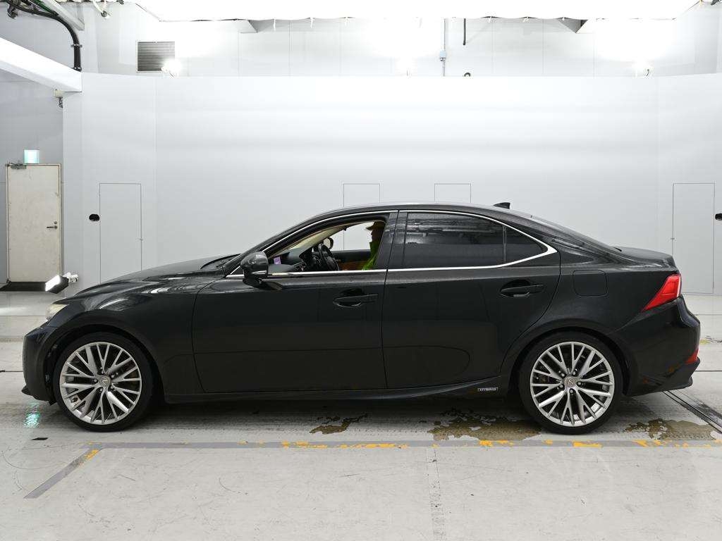 LEXUS IS300H