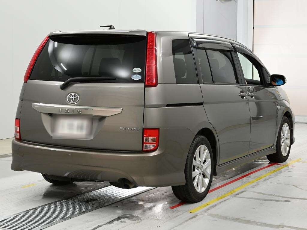 TOYOTA ISIS