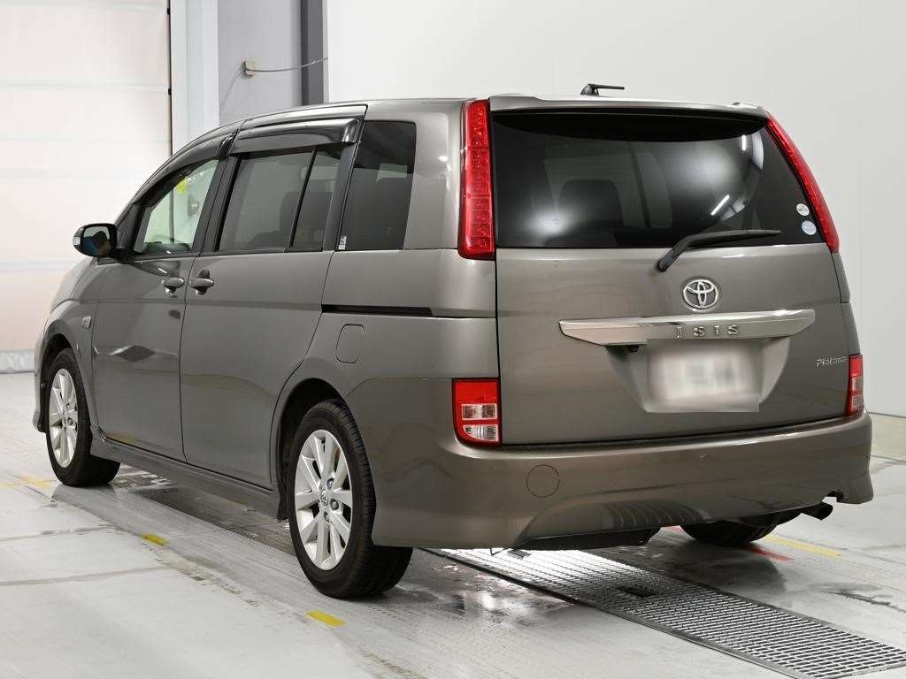 TOYOTA ISIS