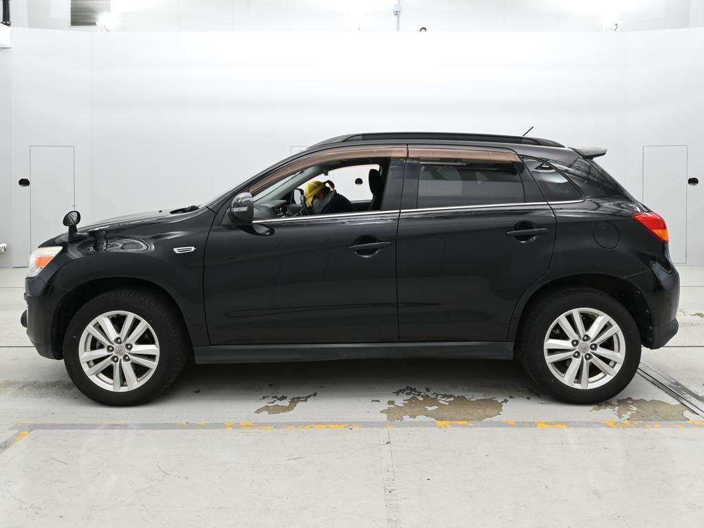 MITSUBISHI RVR