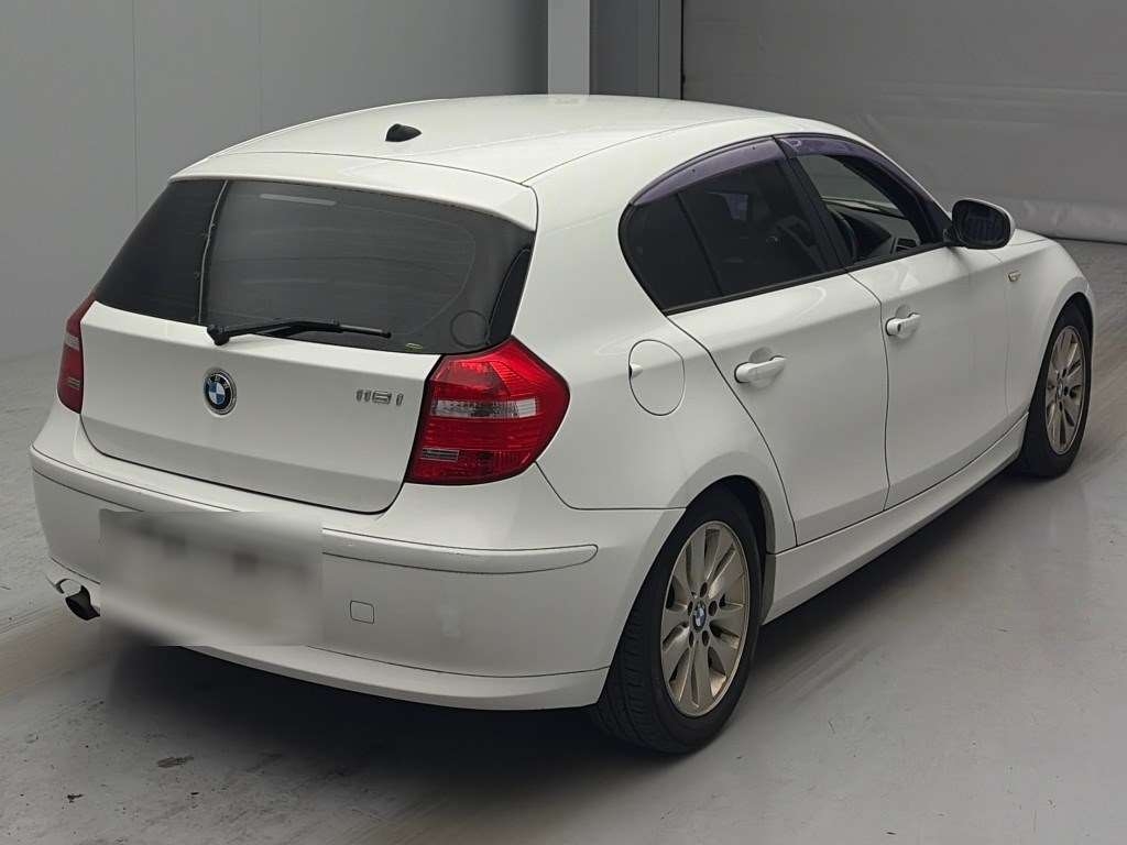 BMW 1-SERIES