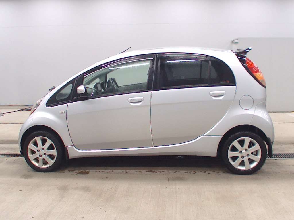 MITSUBISHI I