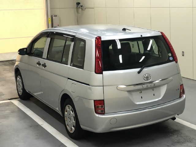 TOYOTA ISIS