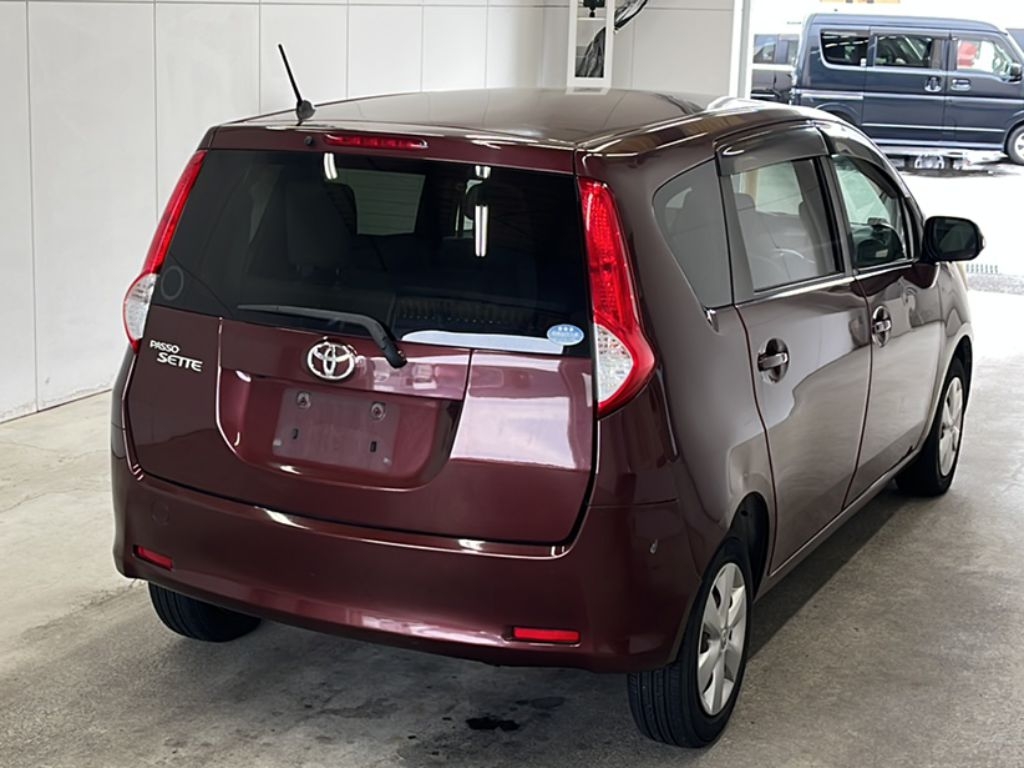 TOYOTA PASSO SETTE