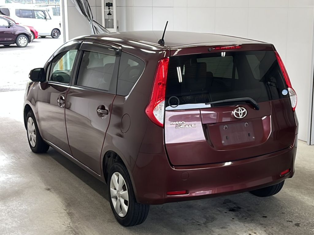 TOYOTA PASSO SETTE