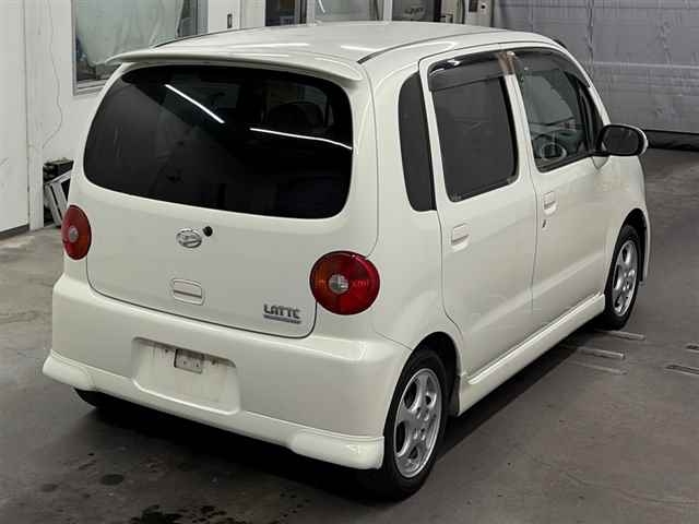 DAIHATSU MOVE LATTE