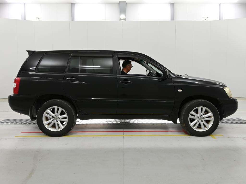 TOYOTA KLUGER V