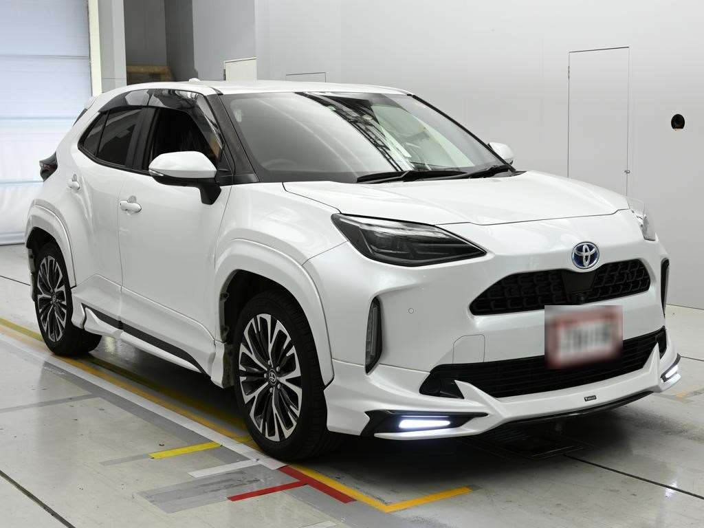 TOYOTA YARIS CROSS