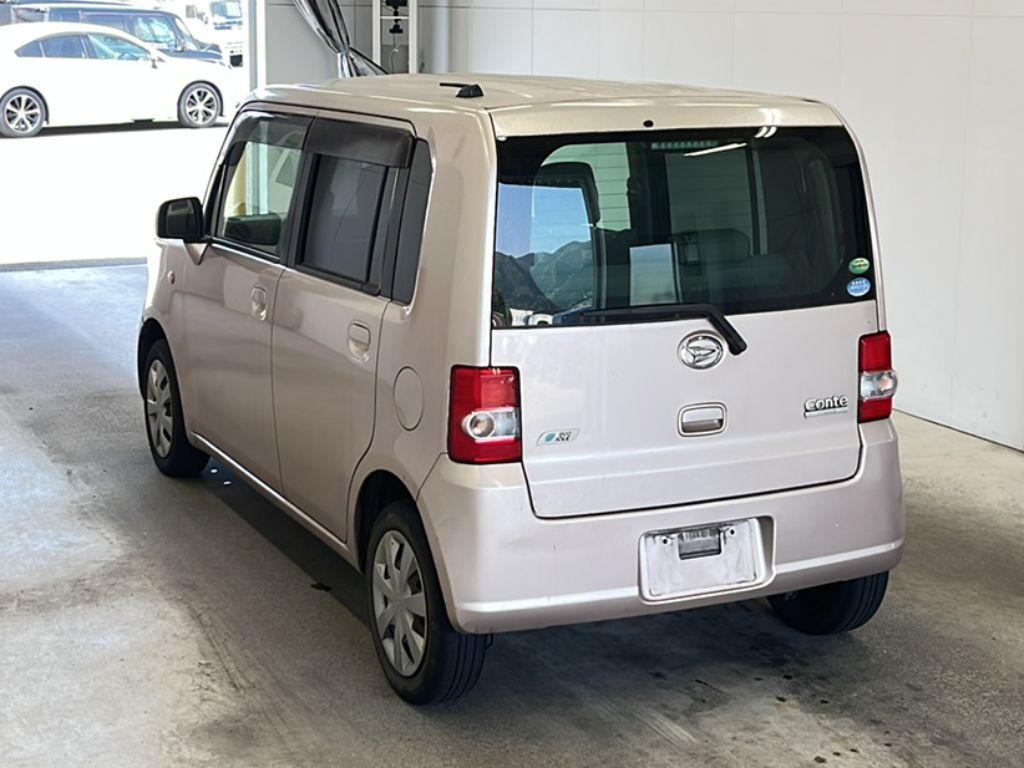 DAIHATSU MOVE CONTE