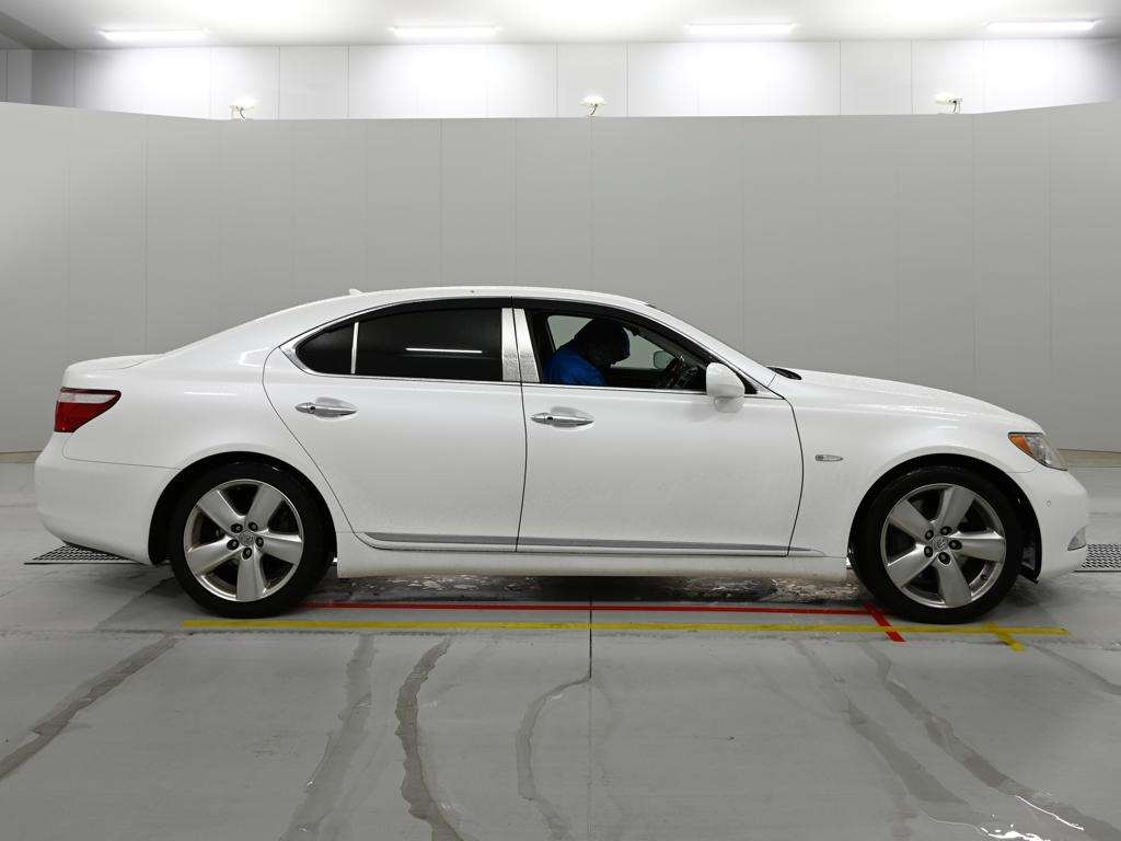 LEXUS LS460