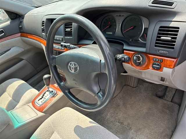 TOYOTA MARK II