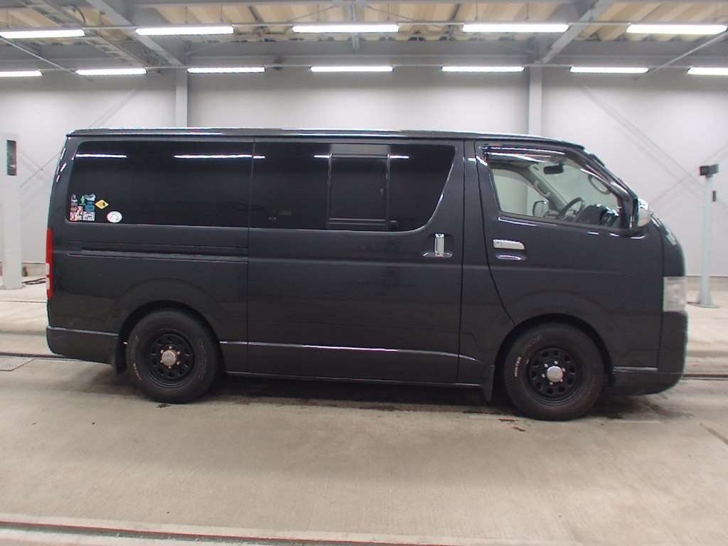 TOYOTA REGIUS ACE