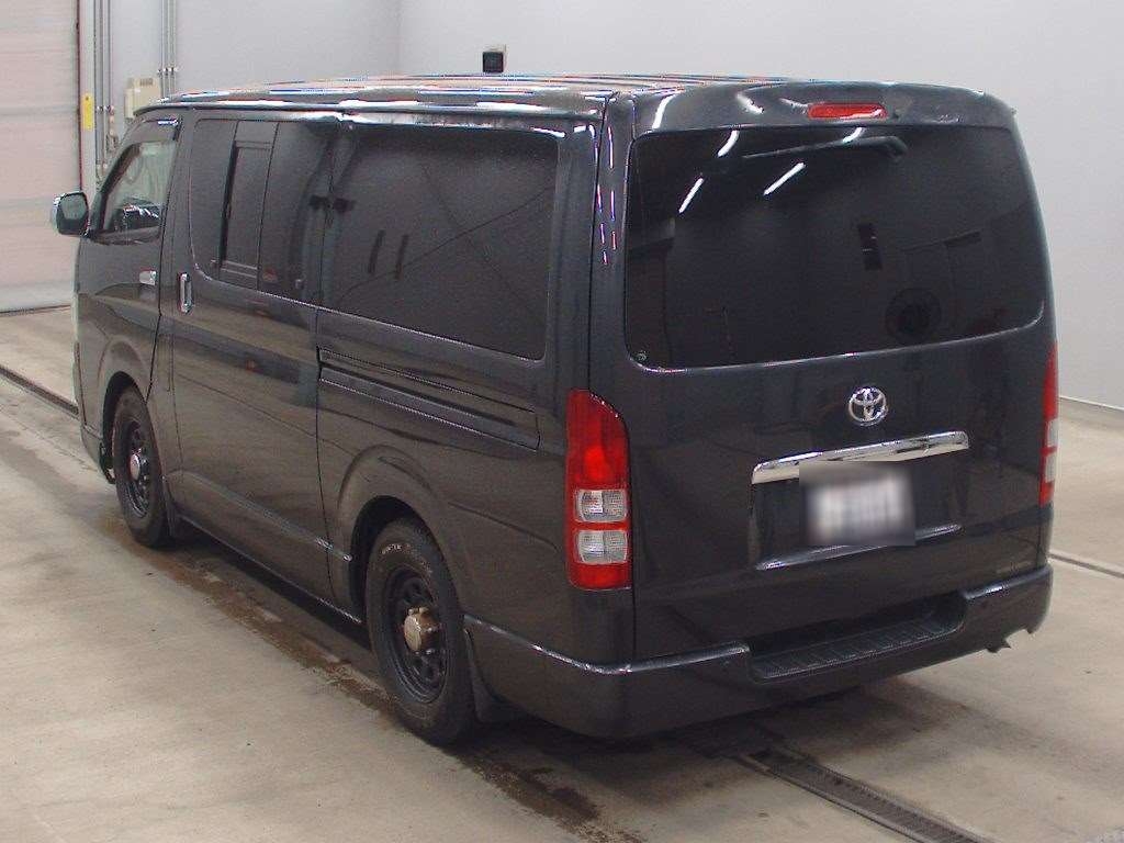 TOYOTA REGIUS ACE