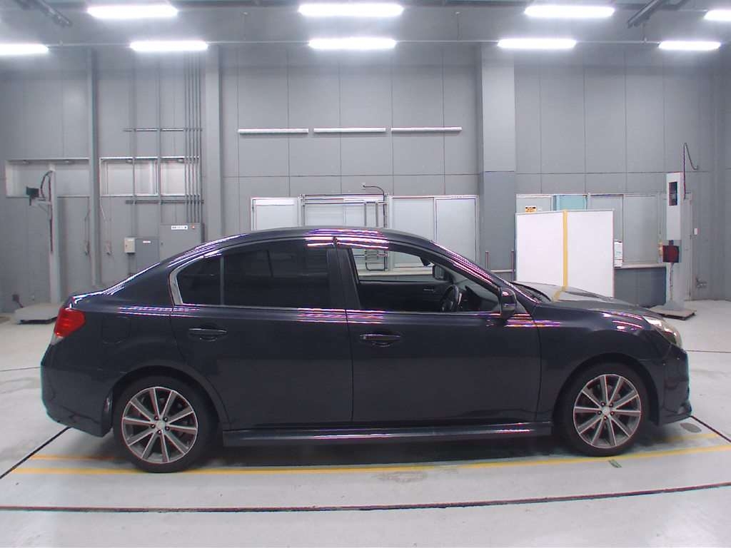 SUBARU LEGACY B4