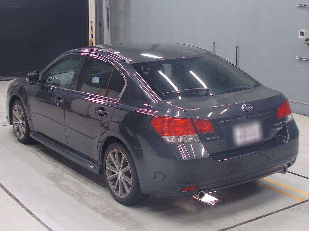 SUBARU LEGACY B4
