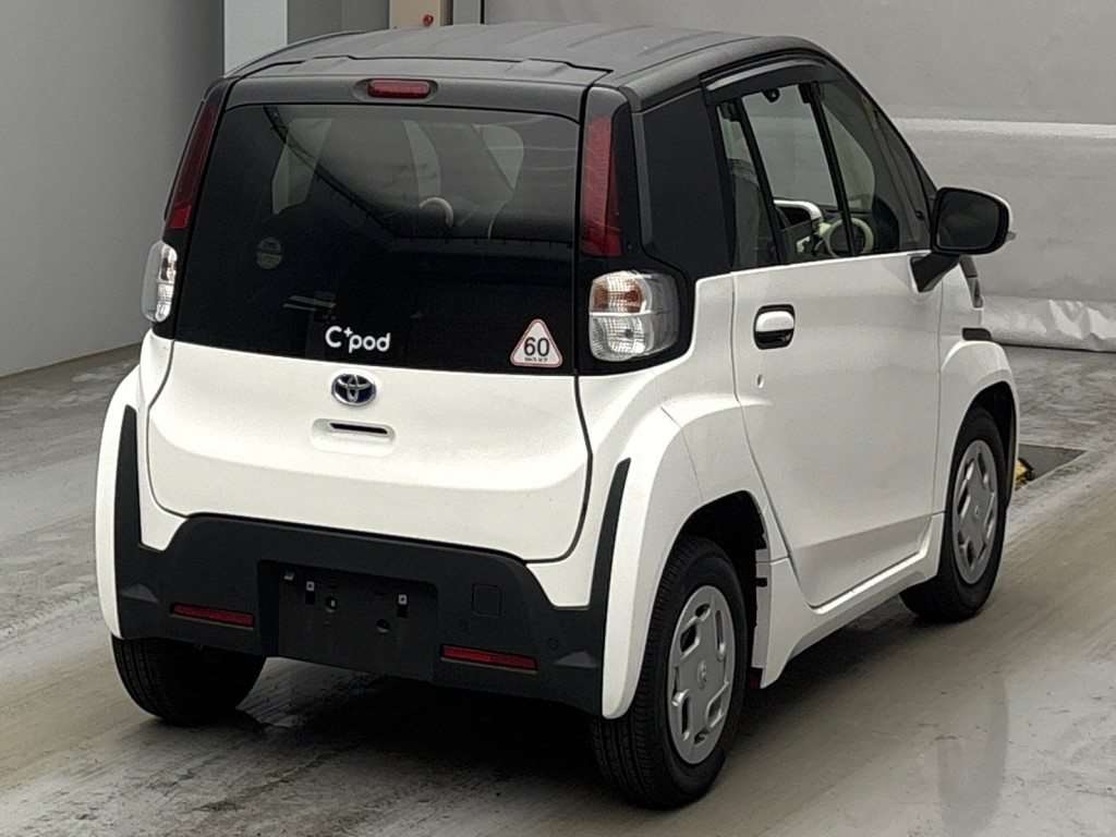 TOYOTA C+POD