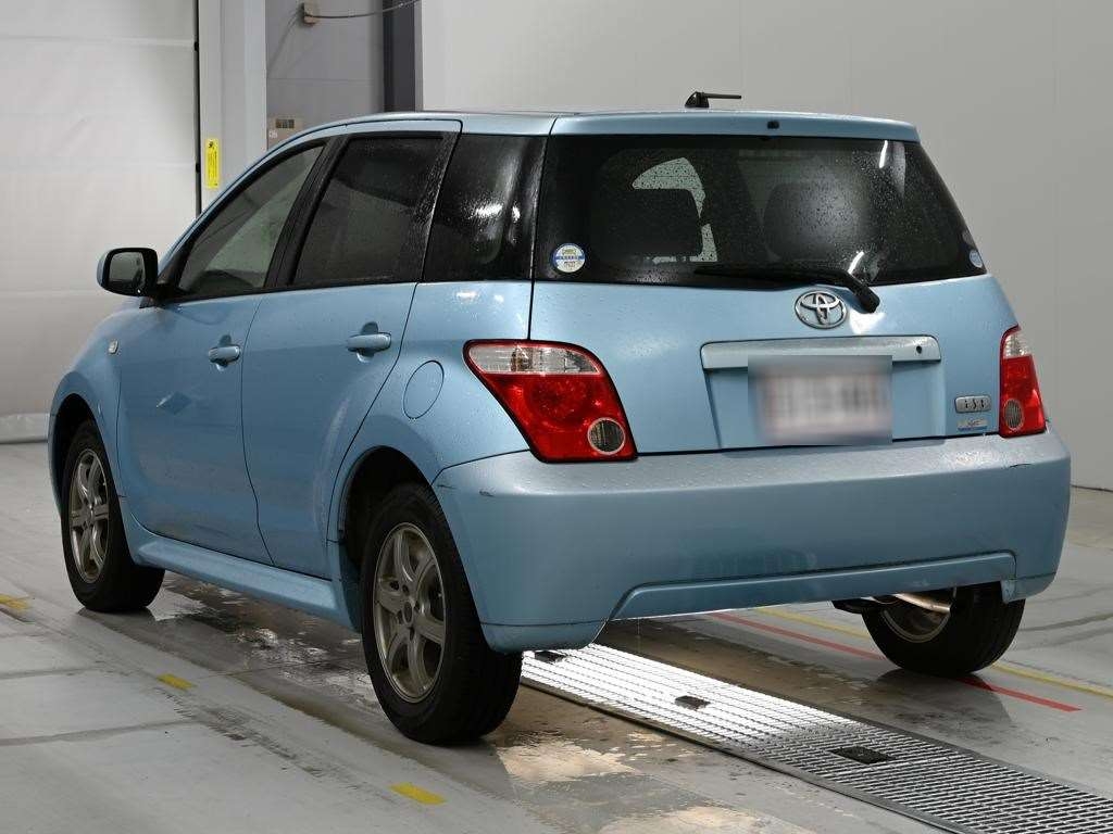 TOYOTA IST