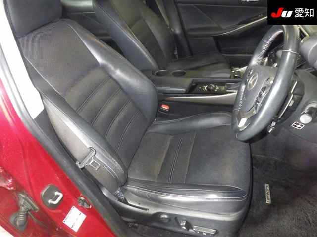 LEXUS IS300H