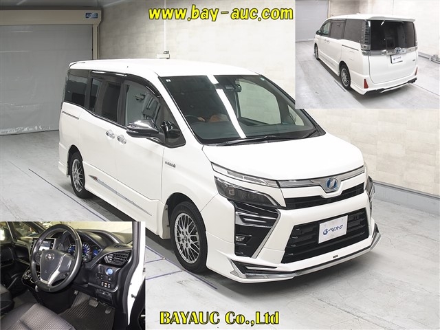 TOYOTA VOXY