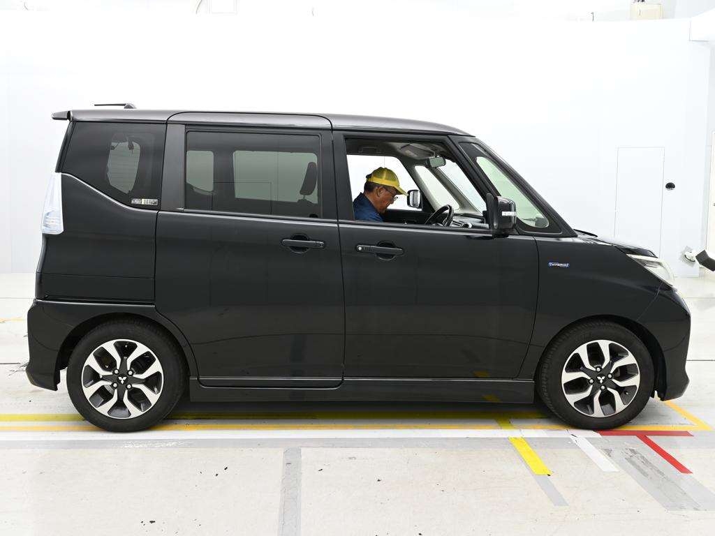 MITSUBISHI DELICA D:2