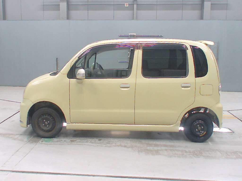 DAIHATSU MOVE LATTE
