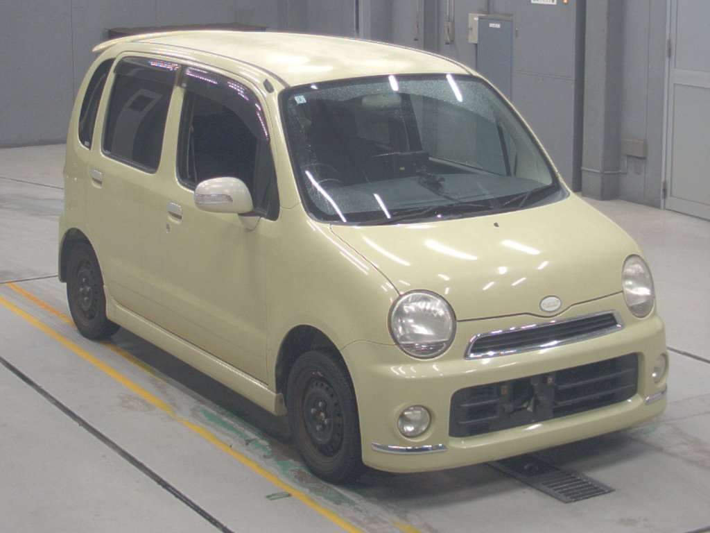 DAIHATSU MOVE LATTE