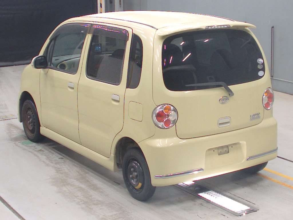 DAIHATSU MOVE LATTE