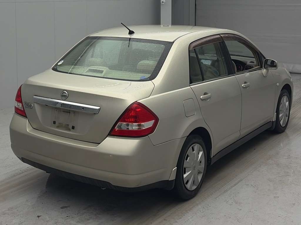 NISSAN TIIDA LATIO