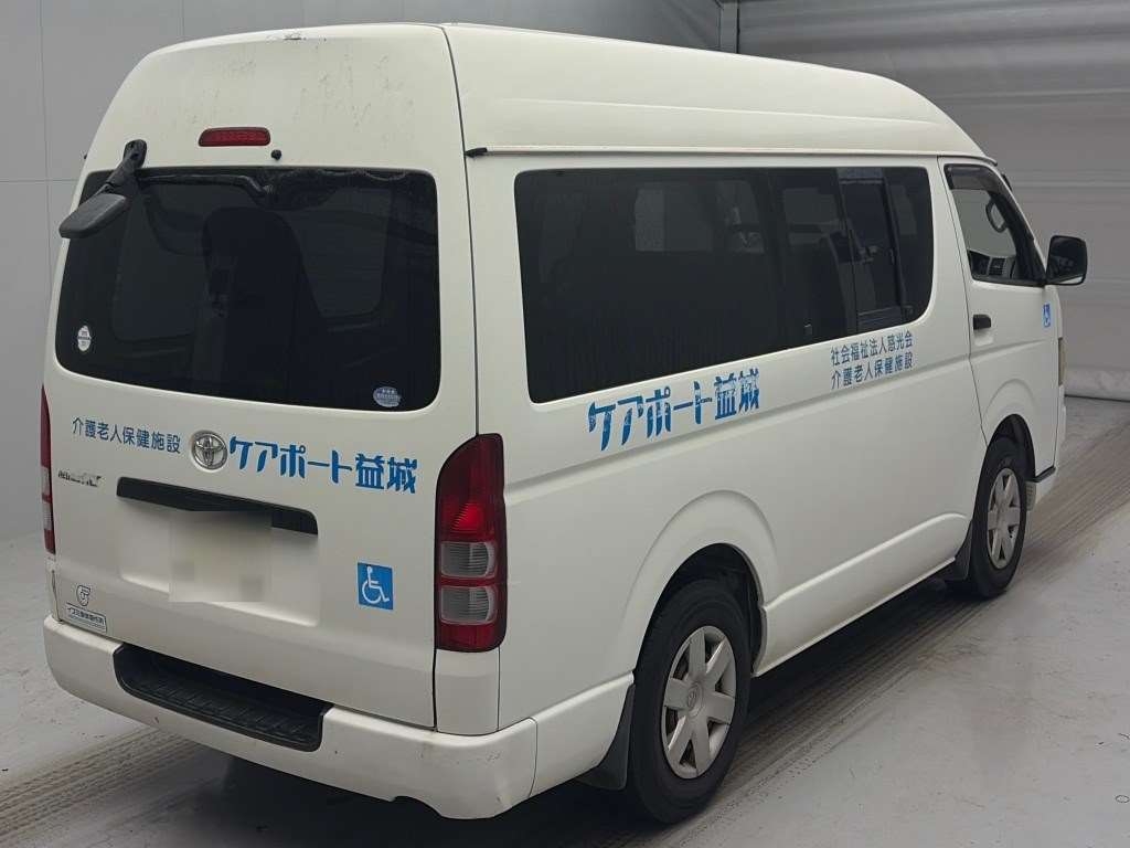 TOYOTA REGIUS ACE