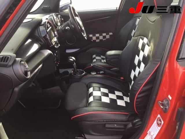 MINI HATCH