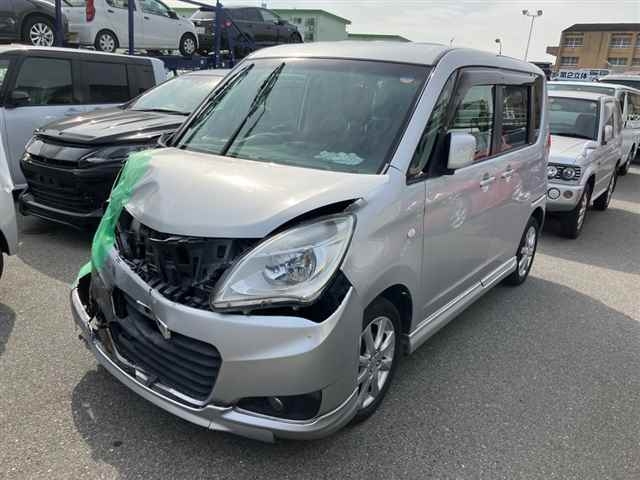 MITSUBISHI DELICA D:2