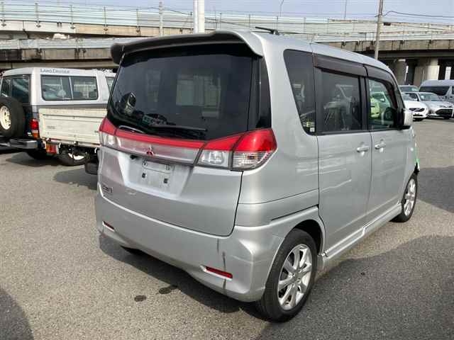 MITSUBISHI DELICA D:2