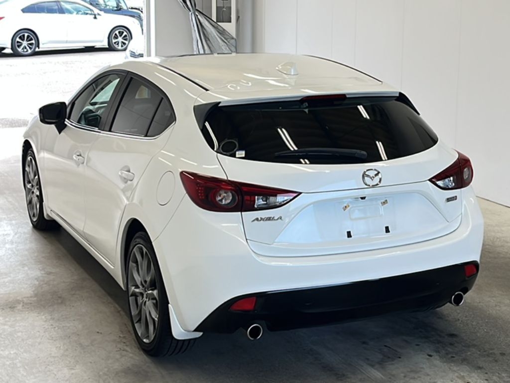 MAZDA AXELA