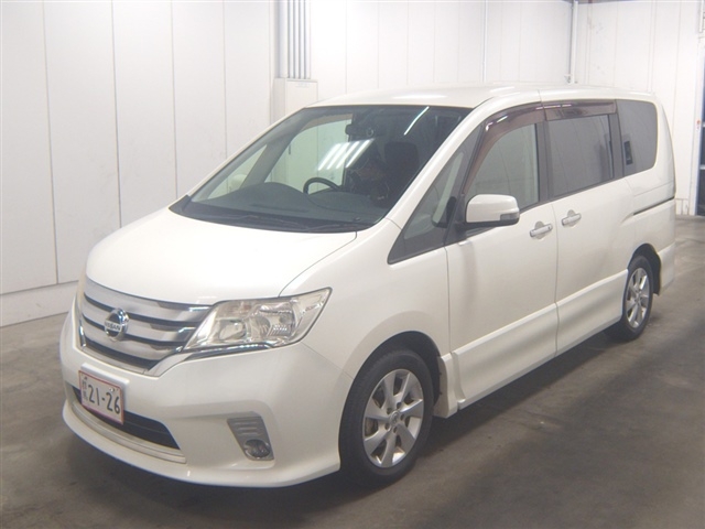 NISSAN SERENA