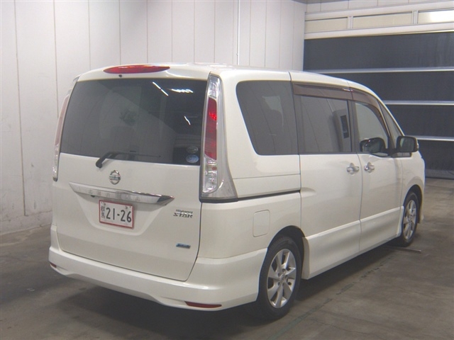 NISSAN SERENA