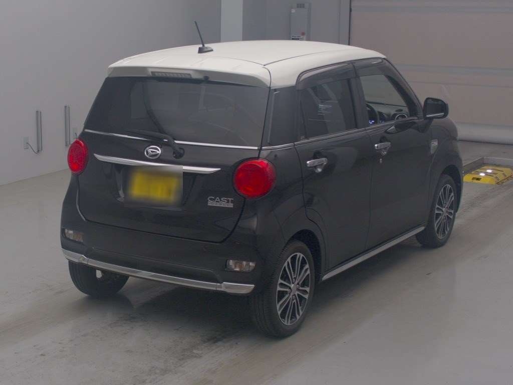 DAIHATSU CAST