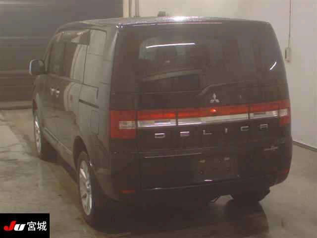 MITSUBISHI DELICA D:5