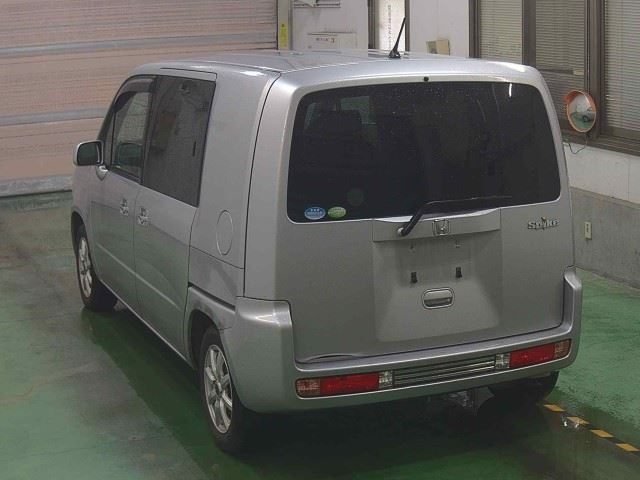 HONDA MOBILIO SPIKE