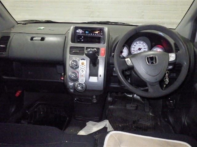 HONDA MOBILIO SPIKE