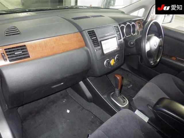 NISSAN TIIDA LATIO